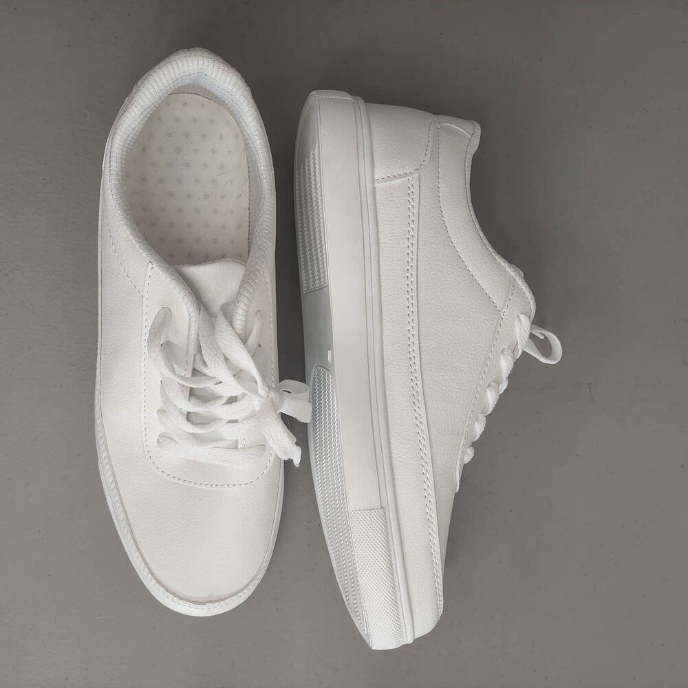 NWOT All White Minimalist Lace-Up Sneakers Womens Size 9